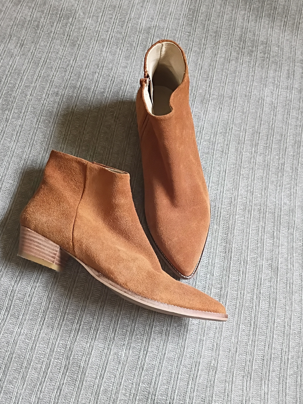 Iris & Ink Tan Brown Suede Ankle Booties Block Heel Size 8 US 39 EUR